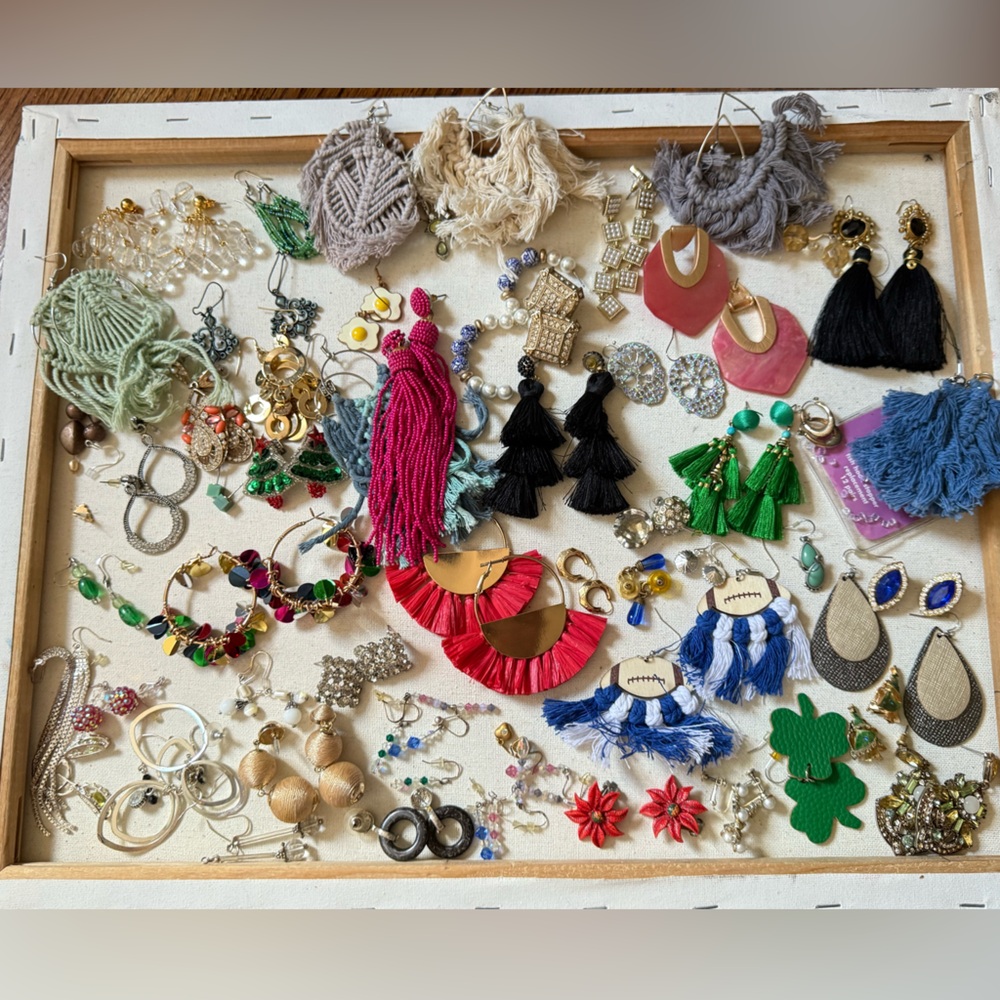 Lot of Fashion & Vintage Earrings – Mixed Style